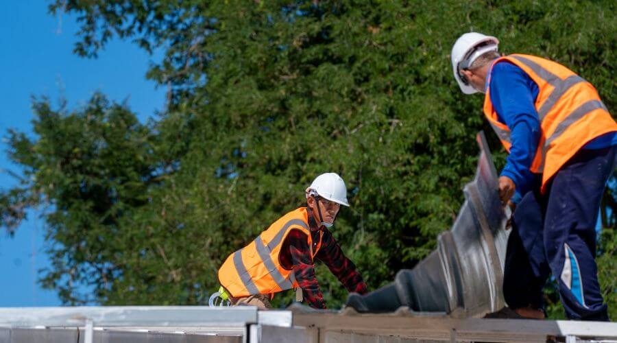 Expert Emergency Roof Repairs services in Mount Sterling, IA
